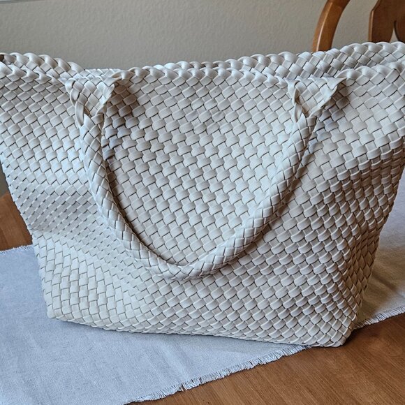 NWT SOL and SELENE "Sky's The Limit Medium Tote - Picture 2 of 9